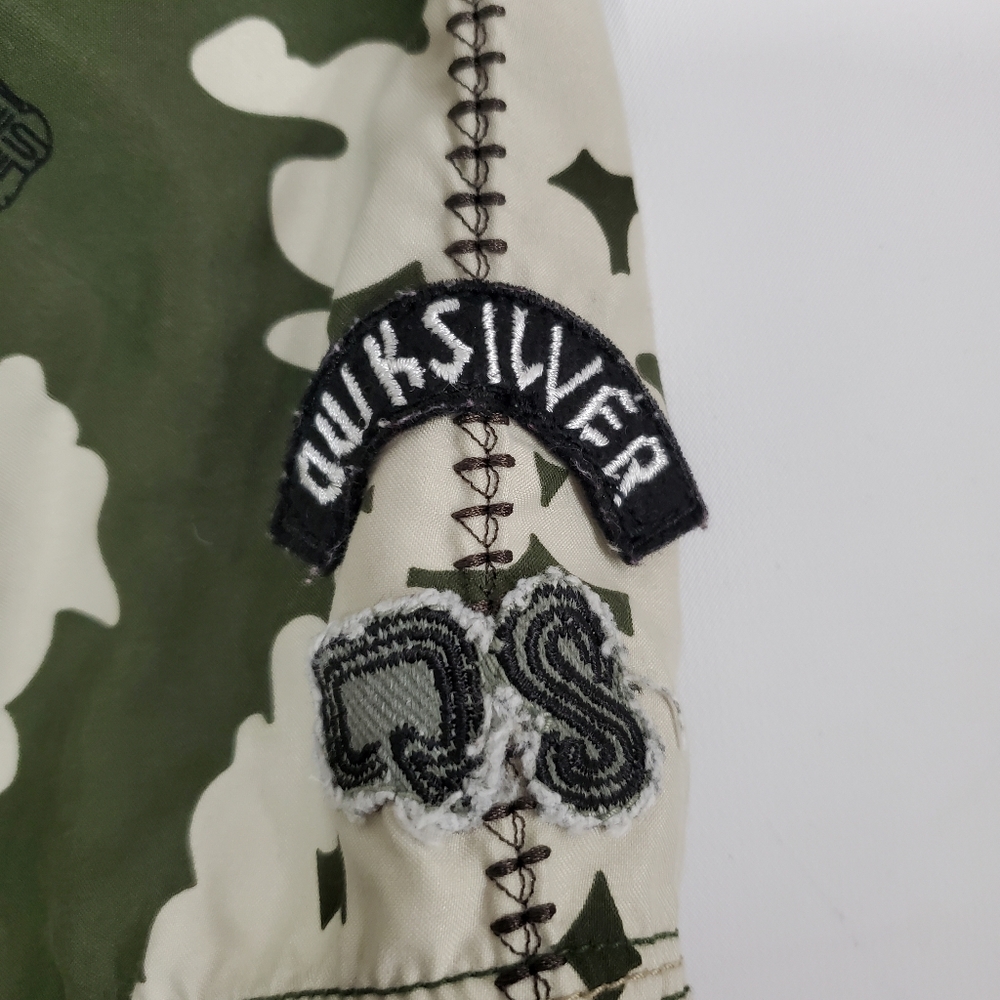 Quicksilver Boardshorts - Picture 4 of 5